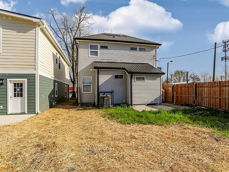 1439 Deloss St — Photo 23