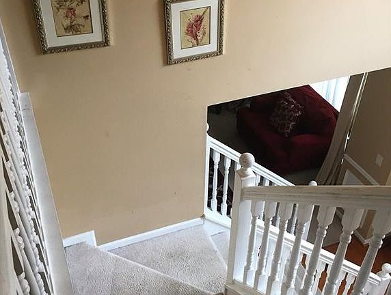5th image of 2455 Wall St SE