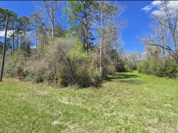 400 Welcome Cir, Cantonment, FL 32533