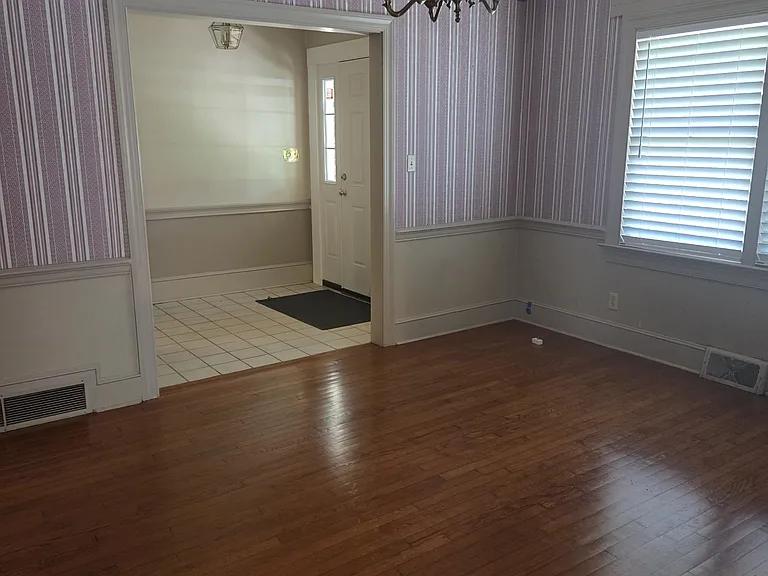 919 SE Greenville Blvd — Photo 13
