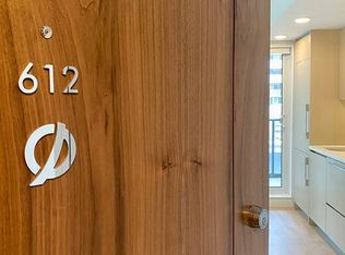 38 Widmer St #612, Toronto, ON M5V 1X1