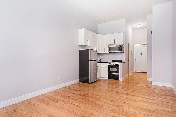 Rented by Living New York | media 8