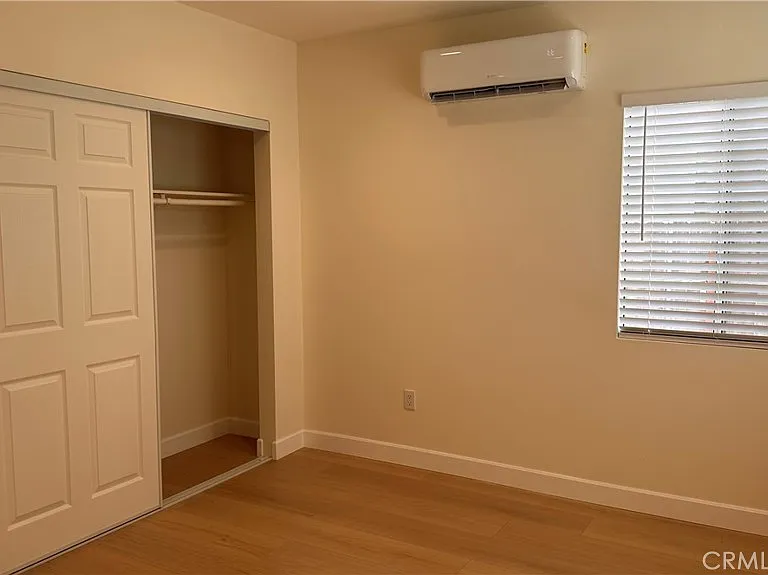 3827 Esmeralda Ave — Photo 6