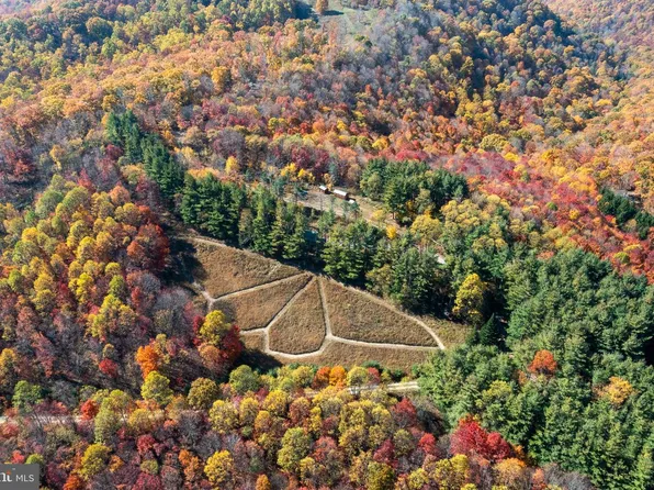 7242 Files Creek Rd, Beverly, WV 26253