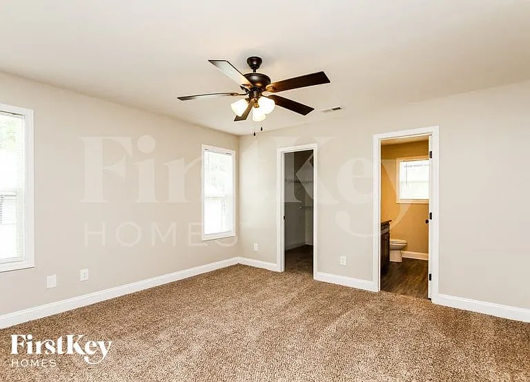 96 Peachtree Ave NW — Photo 8