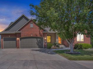 1108 E Waterview Dr, Andover, KS 67002