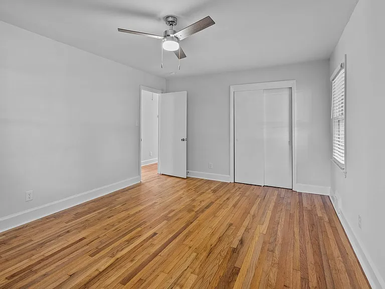 424 Peyton St — Photo 17