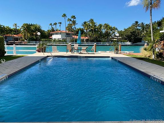3rd image of 10250 W Bay Harbor Dr APT 2D