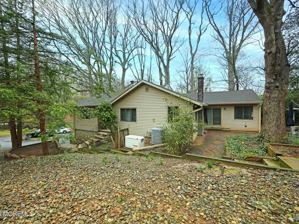 222 Red Hill Road, Middletown, NJ 07748