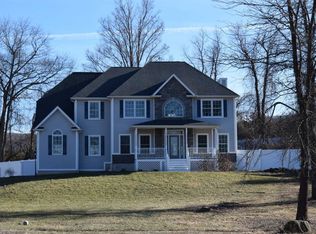 25 N Winter Park Dr, Hopewell Junction, NY 12533