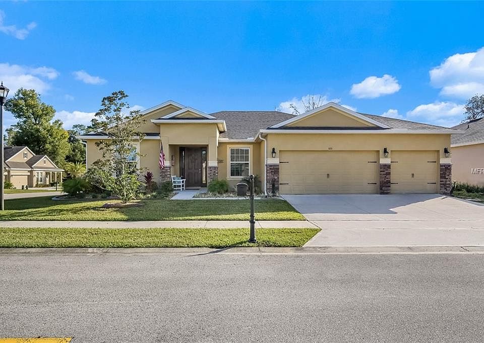 1st image of 300 Maple Sugar Dr