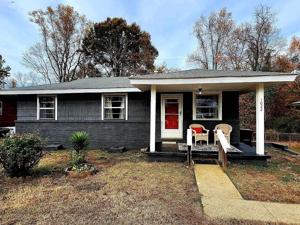 1st image of 1022 W Irvine Ave