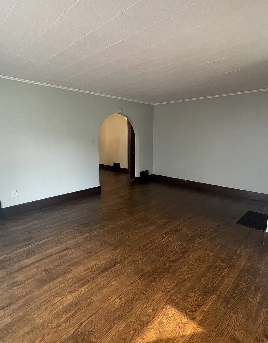 3 bed, 1.5 bath, $1,200 — Photo 4