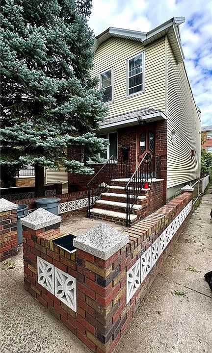1st image of 1495 E 95th St