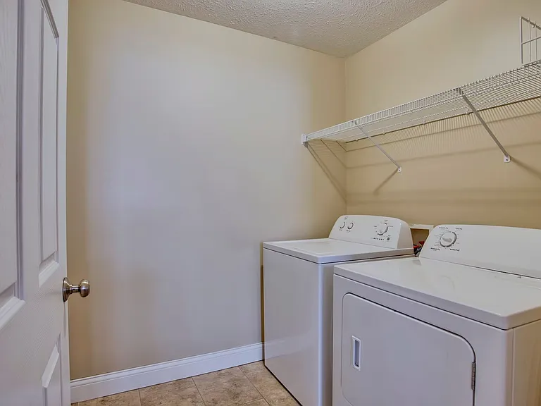 606 Sunflower St #A — Photo 10