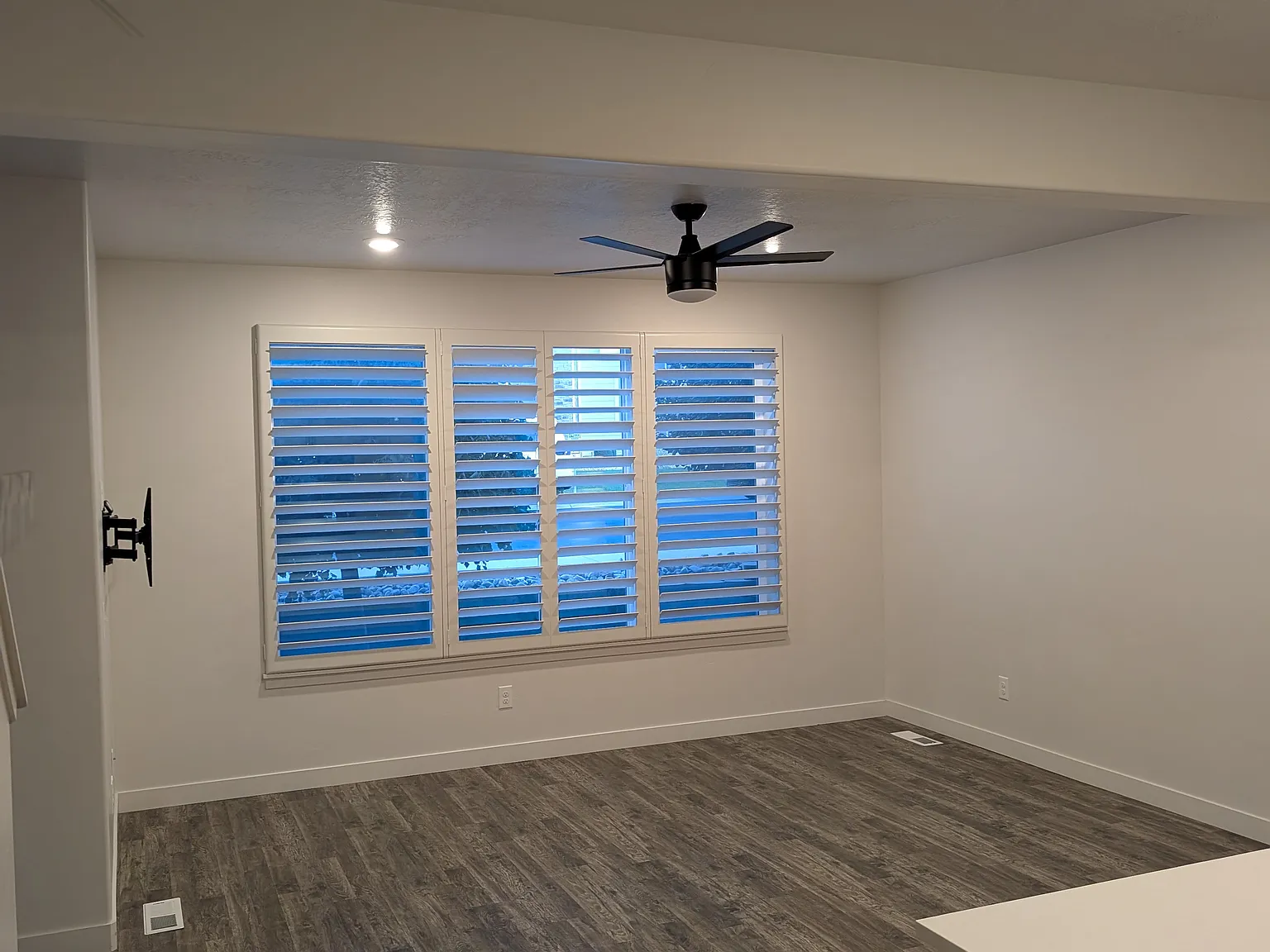 3 bed, 1966 sqft, $2,200 — Photo 4