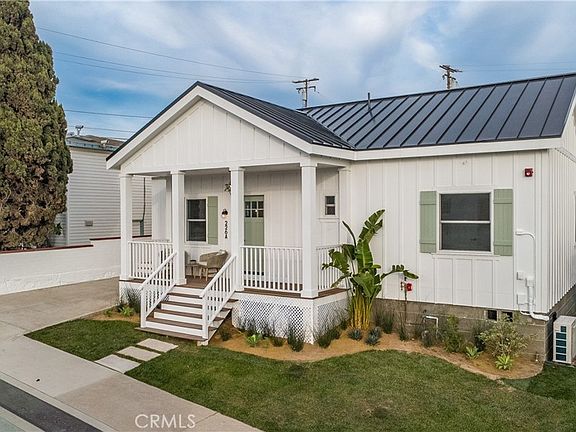 3rd image of 226 Arena St