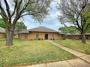 4904 Country Club Dr, Mesquite, TX 75150