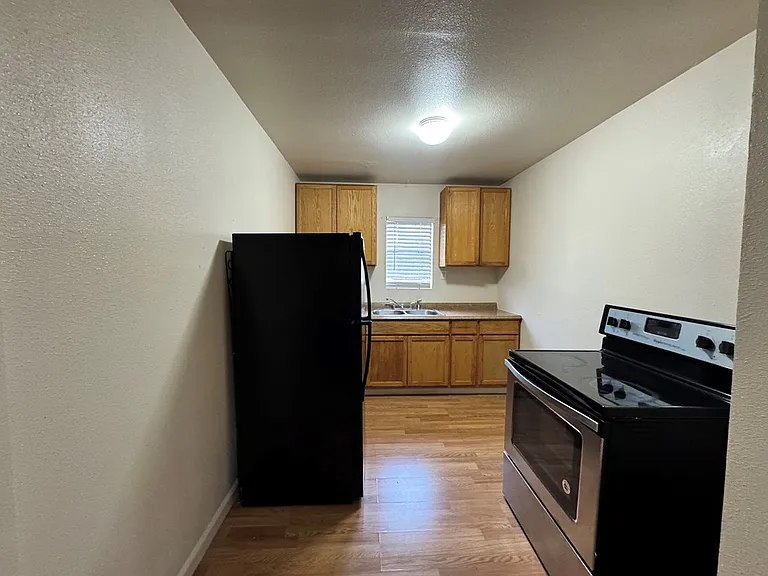 507 W Estes Ave #7 — Photo 5