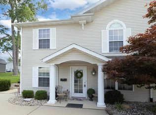 1307 Poplar St APT A, Highland, IL