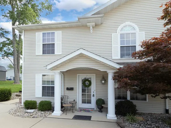 1307 Poplar St APT A, Highland, IL 62249