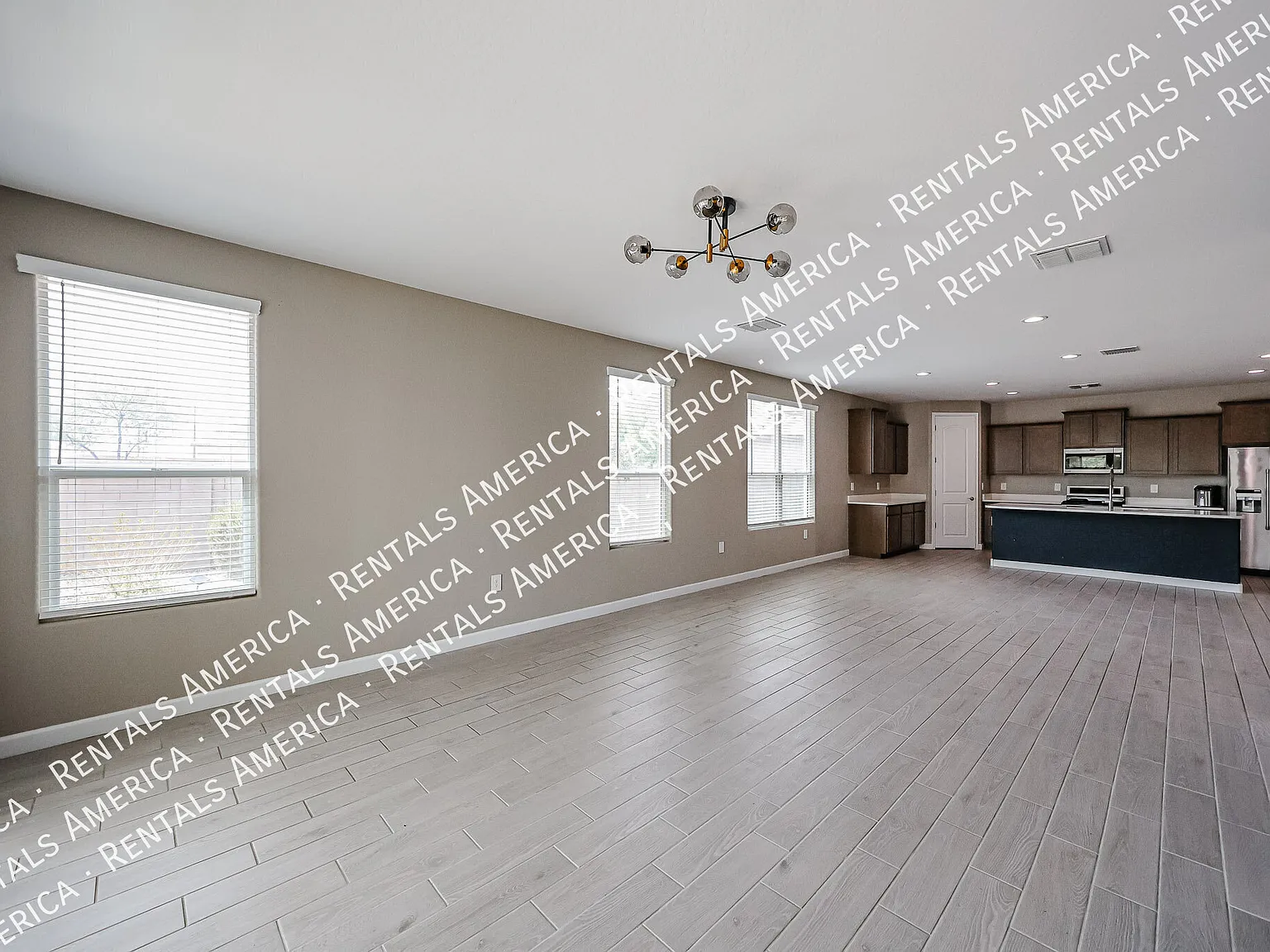 Spacious 4-Bedroom Home with Huge Private Backyard! — Photo 3