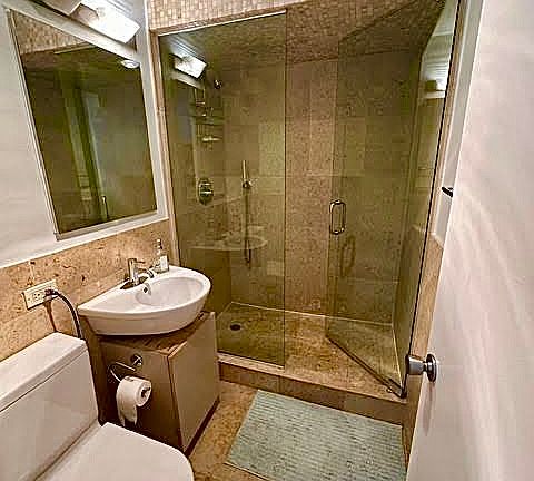 4th image of 2626 N Lakeview Ave APT 1201