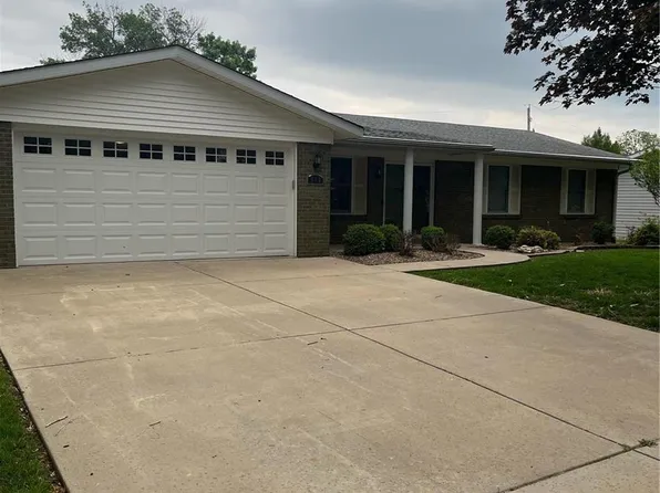 918 Mallory Dr, Saint Charles, MO 63303