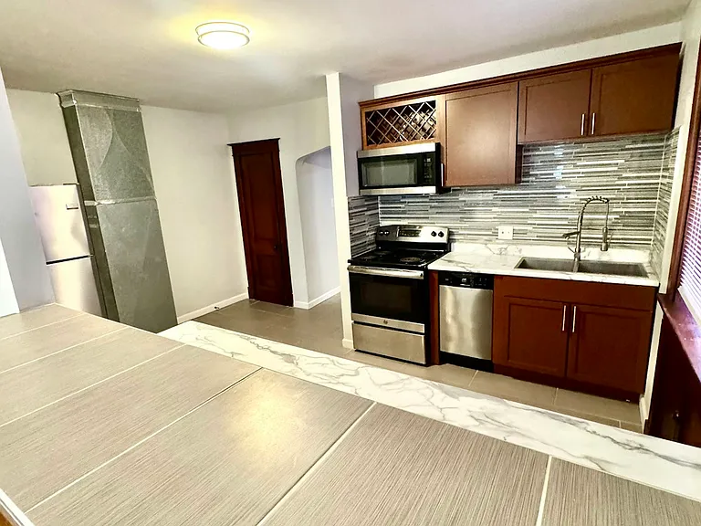 5122 Goethe Ave #5122 — Photo 9