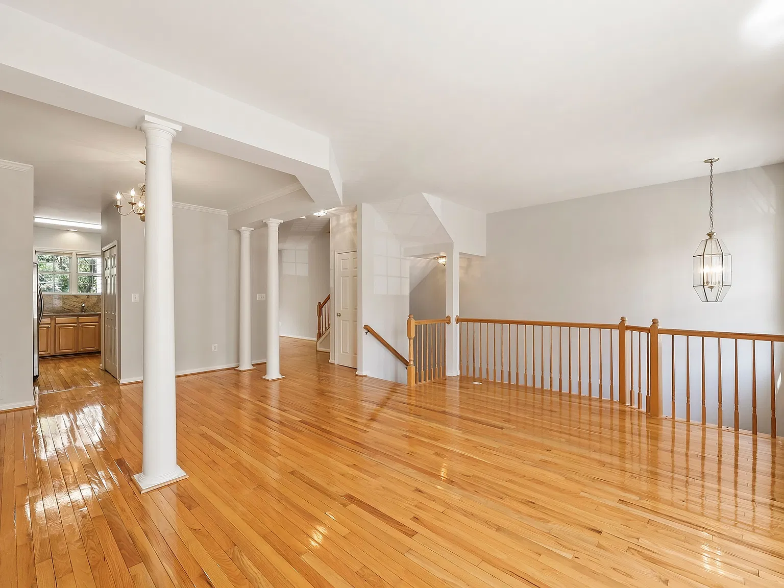 3 bed, 2542 sqft, $3,250 — Photo 4