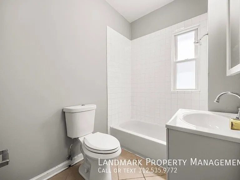 2947 N Avers Ave #2 — Photo 15