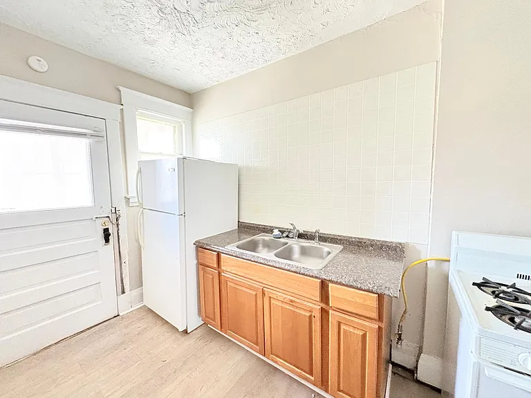 428 Machen St #5 — Photo 13