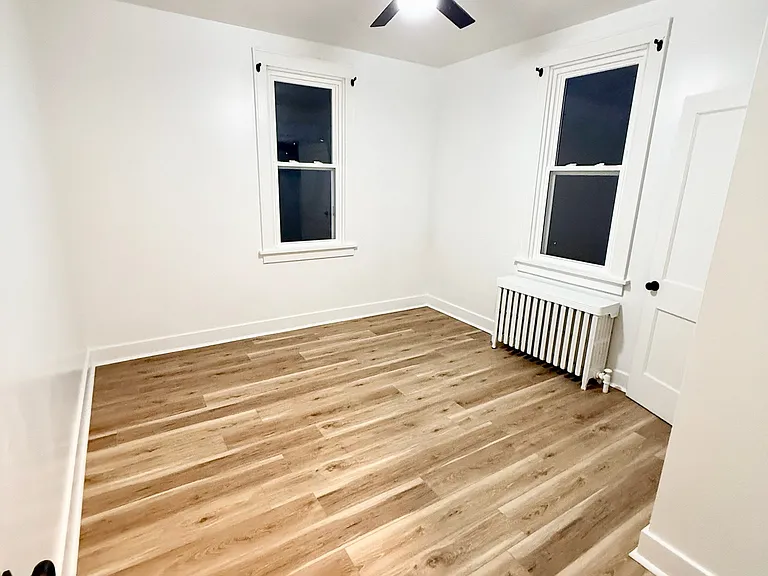 901 Saint Nicholas Dr — Photo 5