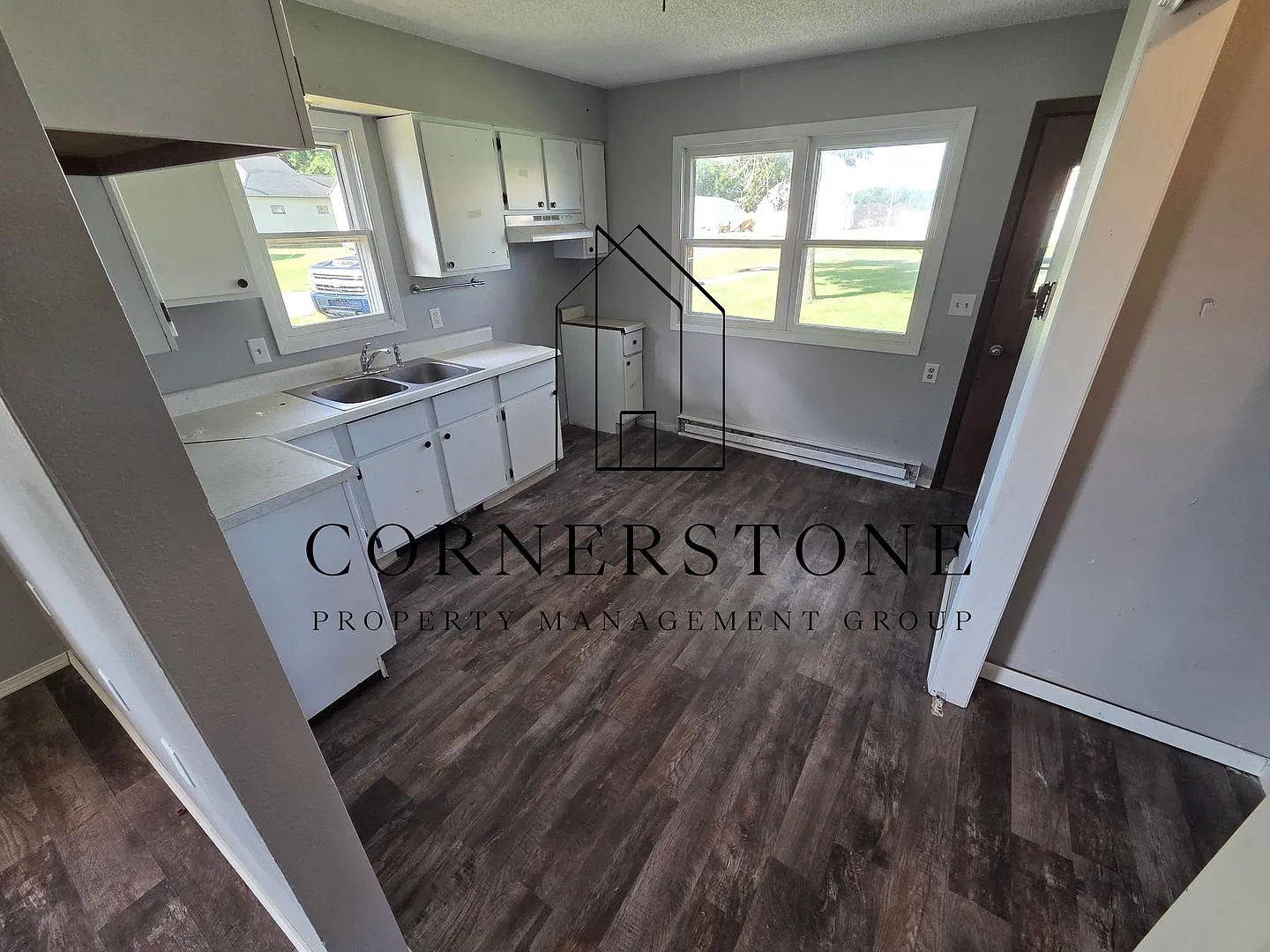 410 Meade St — Photo 2