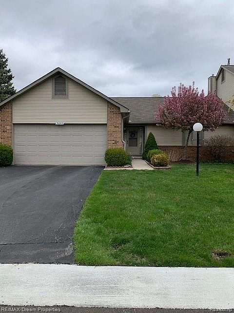 1st image of 32970 Chapman Cir