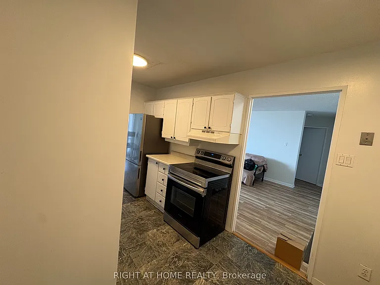 380 King St #903 — Photo 5
