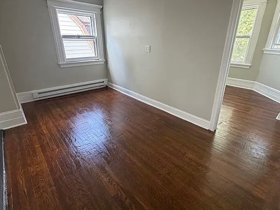 4th image of 76 Ridge St #3L