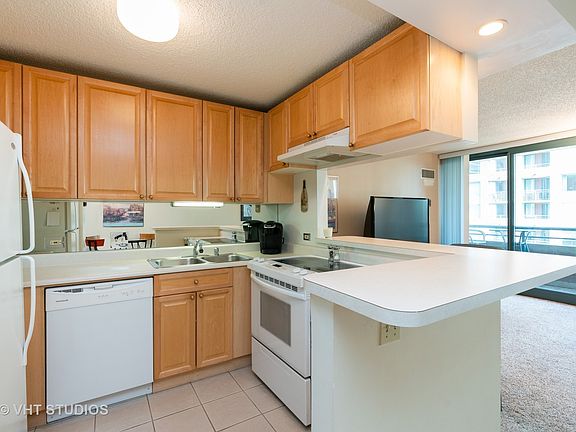 5th image of 440 N McClurg Ct APT 1008S