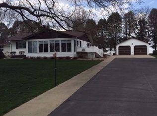 2067 Floyd Line St, Greene, IA 50636