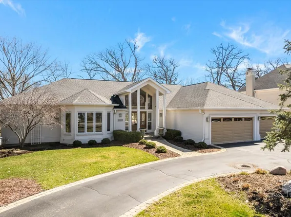 4113 Royal Troon Ct, St Charles, IL 60174