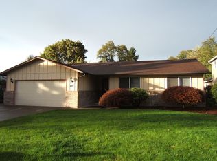 1975 Cal Young Rd, Eugene, OR 97401