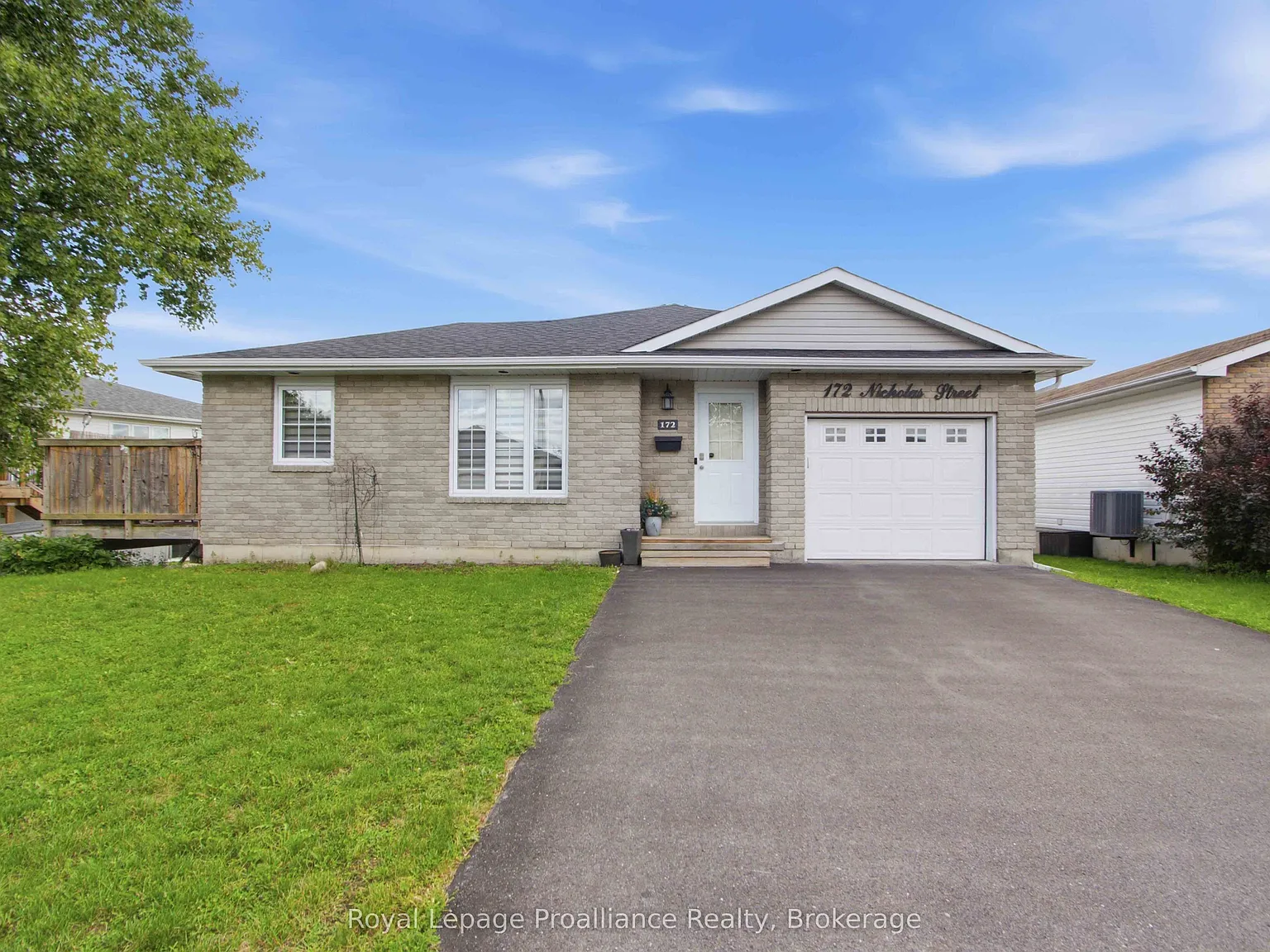 4 bed, $2,650 — Photo 1