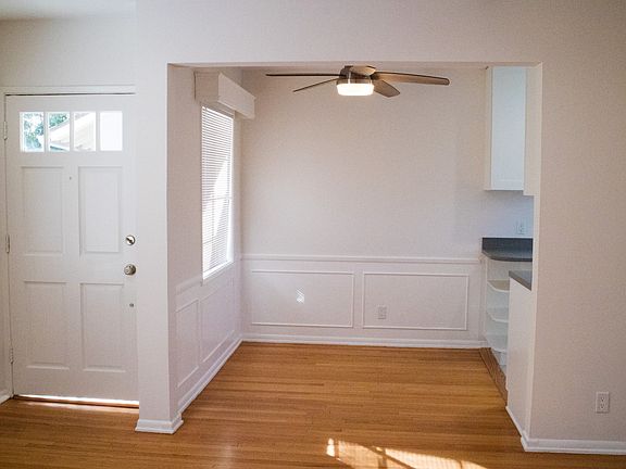 3rd image of 939 N Glendale Ave APT 12
