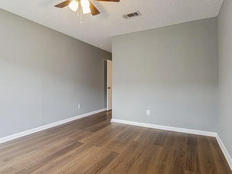 14447 Misty Meadow Ln — Photo 13