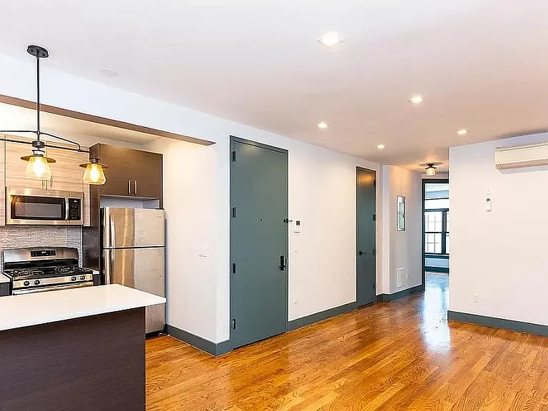 536 Driggs Ave #3F — Photo 1