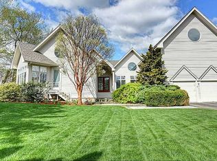 3 Donald Ross Rd, Barrington, RI 02806