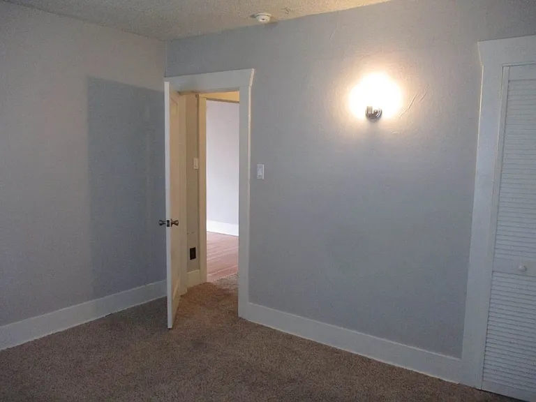 4826 S Park Ave — Photo 23