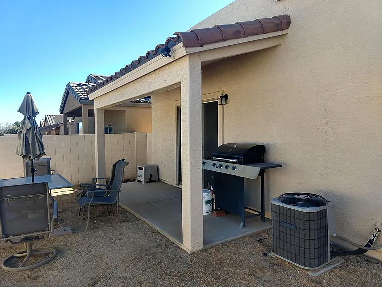 1706 E Arroyo Seco — Photo 9