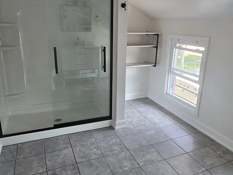 612 Woodside Ln — Photo 13
