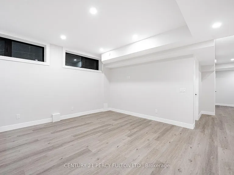 13 McKayfield Rd #LOWER — Photo 14